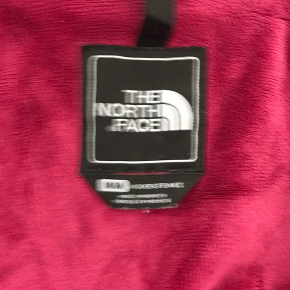 North Face Burgundy Apex Jacket - Picture 3 of 5